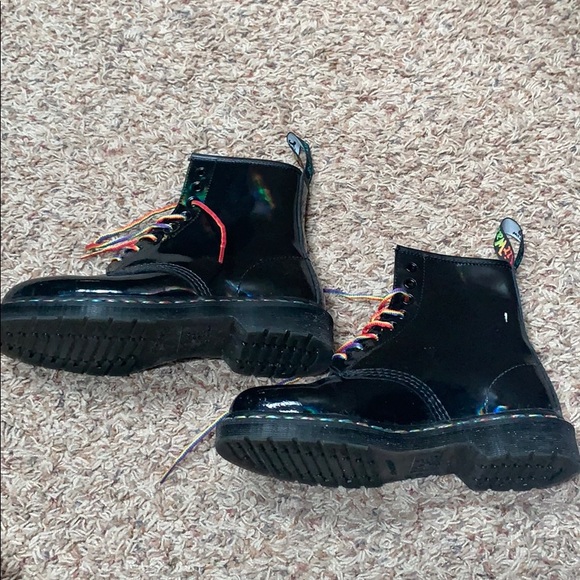 dr martens 1460 rainbow